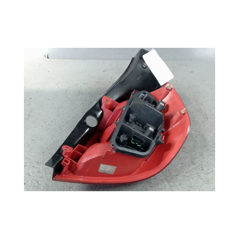 FEU ARRIERE GAUCHE  RENAULT CLIO III 2005-