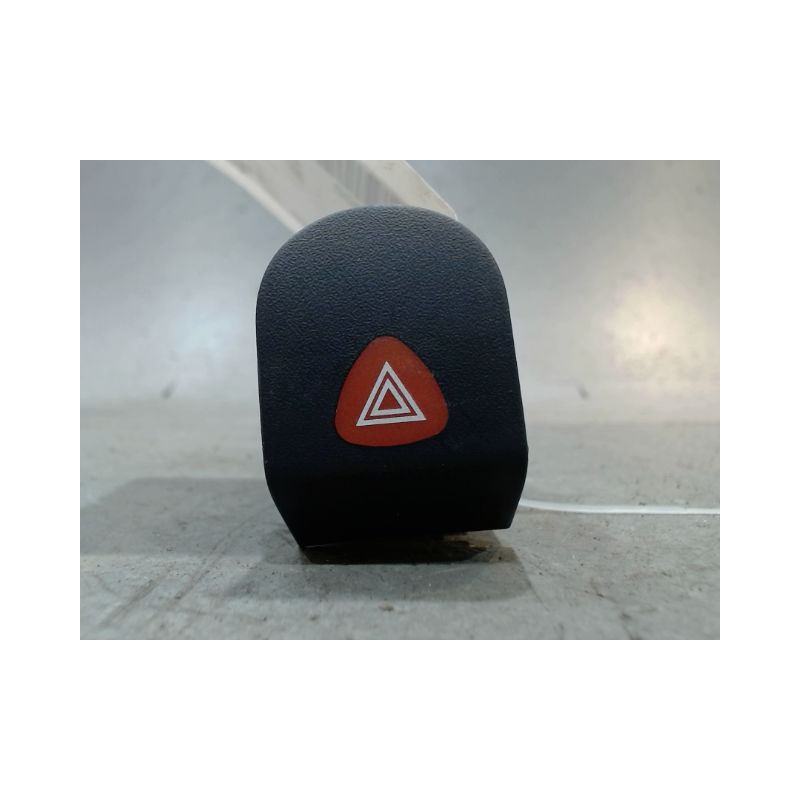 BOUTON DE WARNING RENAULT KANGOO