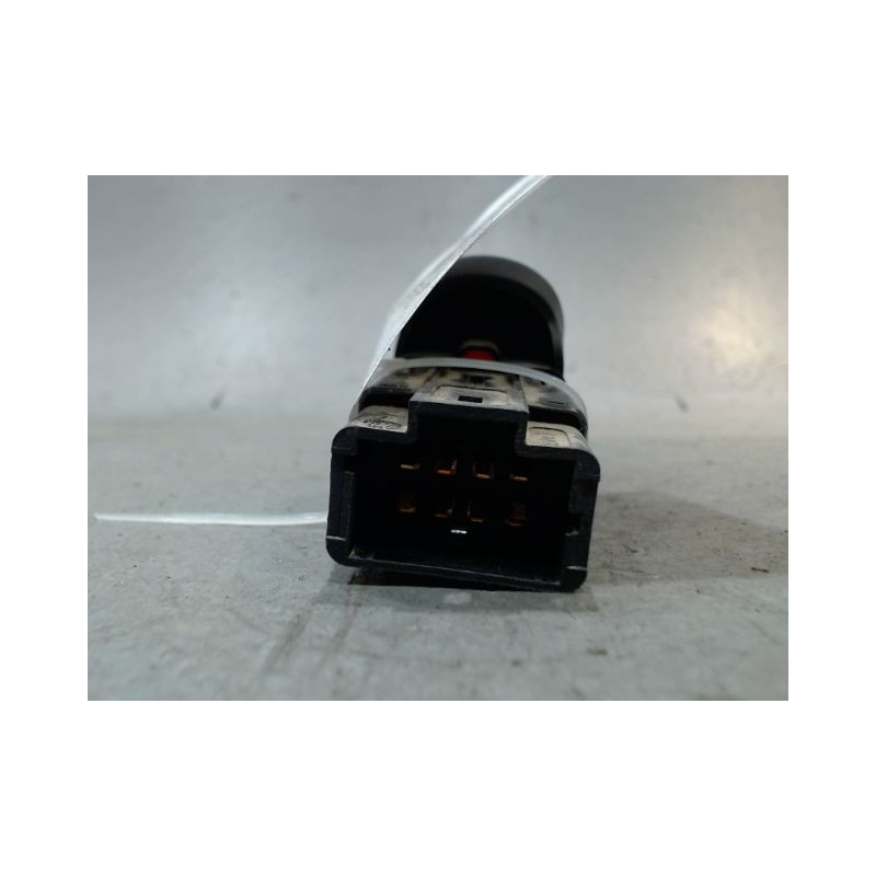 BOUTON DE WARNING RENAULT KANGOO