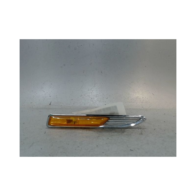 REPETITEUR AILE DROIT FORD MONDEO