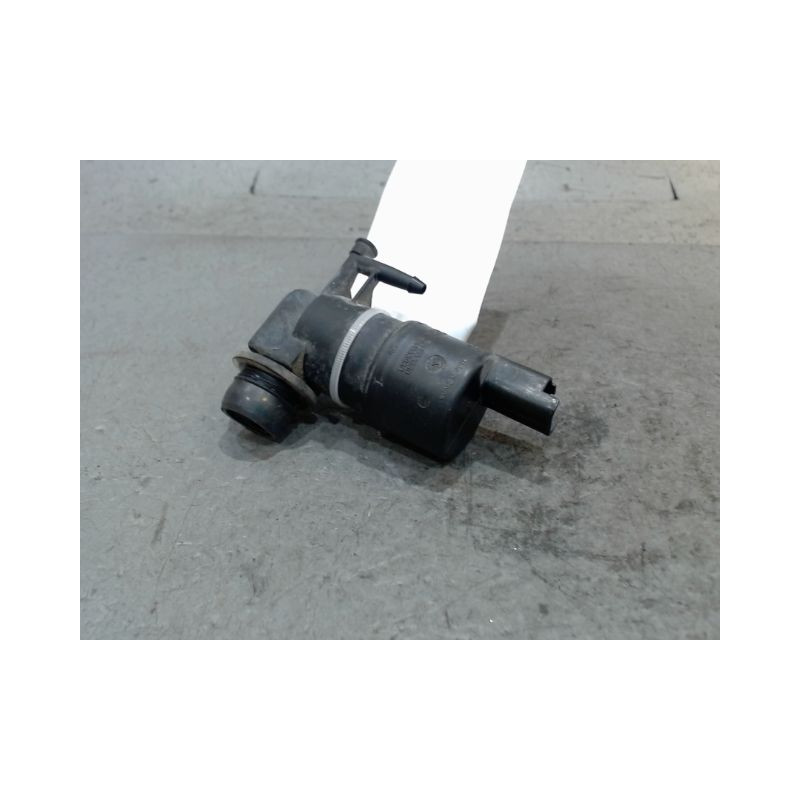 POMPE LAVE-GLACE AVANT RENAULT KANGOO