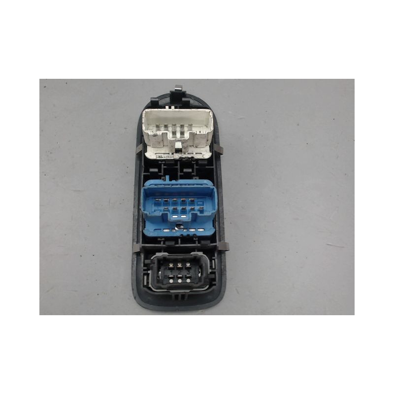 COMMANDE LEVE-GLACE PORTE AVG RENAULT CLIO