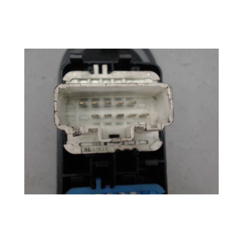 COMMANDE LEVE-GLACE PORTE AVG RENAULT CLIO