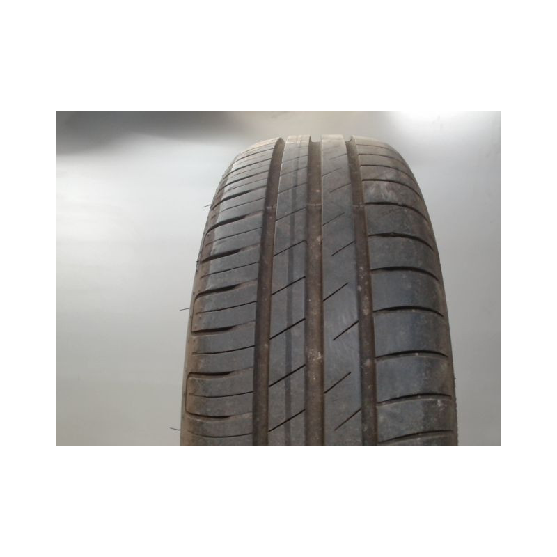 Pneu GOOD YEAR EFFICIENT GRIP PERFORMANCE 185 60 15 84 H