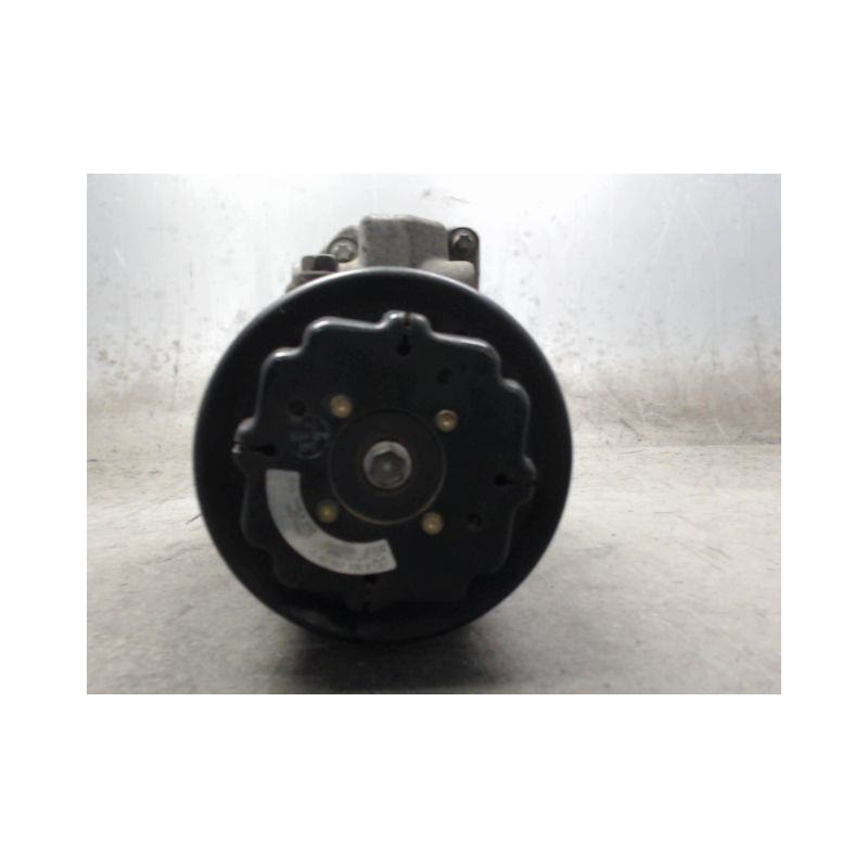 COMPRESSEUR AIR CONDITIONNE MERCEDES CLASSE A - 2001