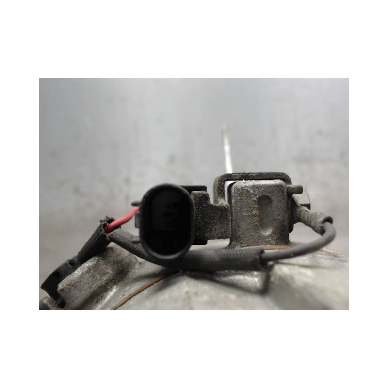 COMPRESSEUR AIR CONDITIONNE MERCEDES CLASSE A - 2001