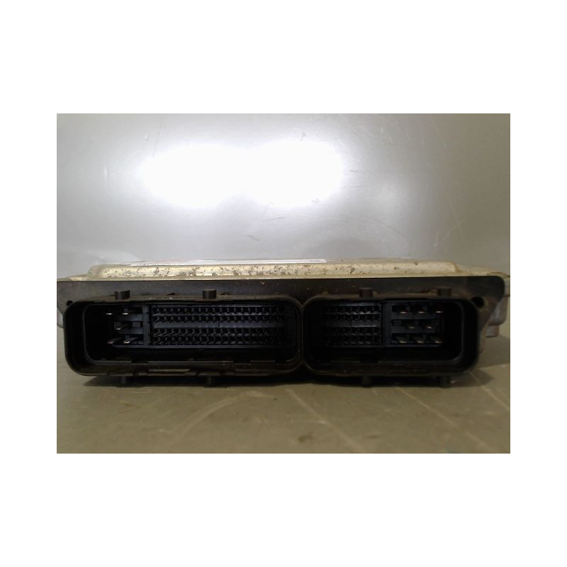 CALCULATEUR MOTEUR TOYOTA AYGO 3P