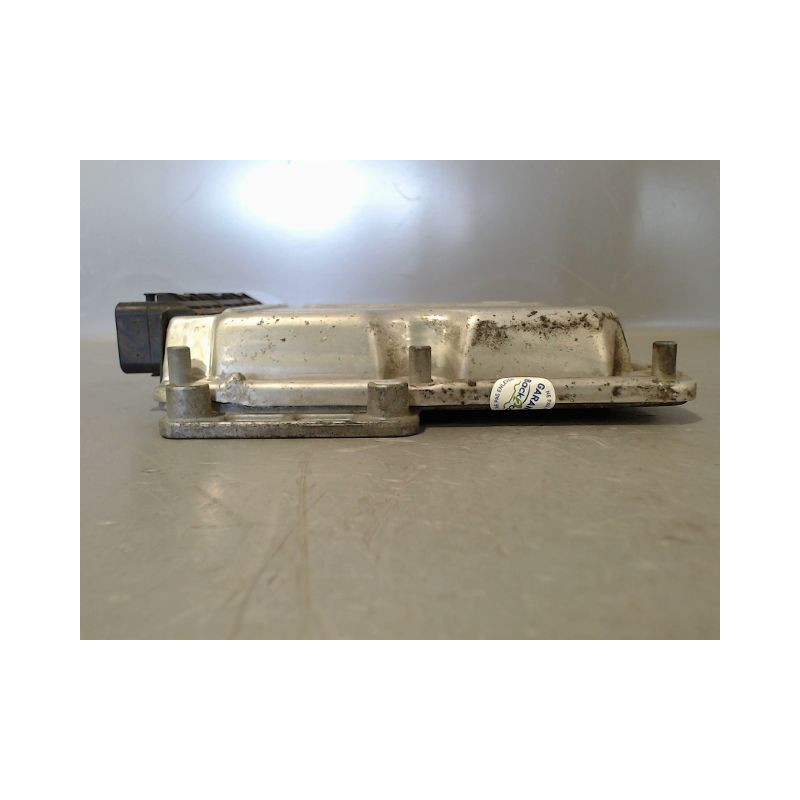 CALCULATEUR MOTEUR RENAULT MASTER