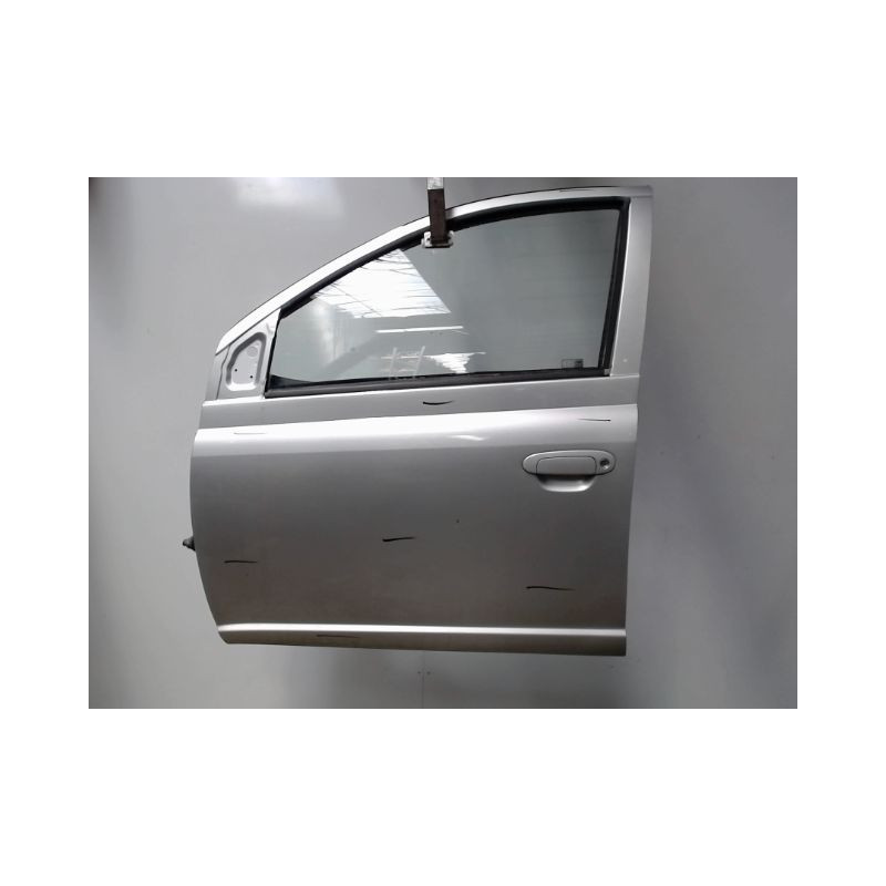 PORTE AVANT GAUCHE TOYOTA YARIS -2003