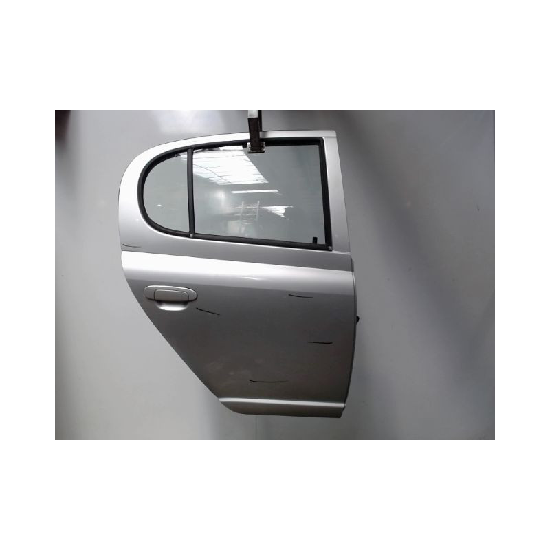 PORTE ARRIERE DROIT TOYOTA YARIS -2003