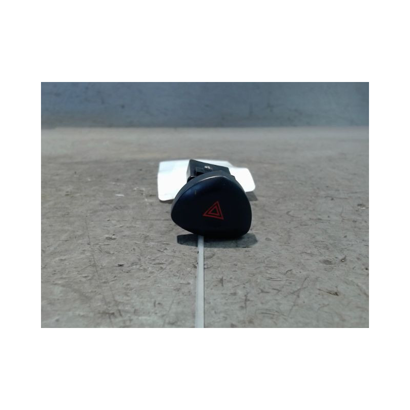 BOUTON DE WARNING RENAULT CLIO II PH.2 01-06