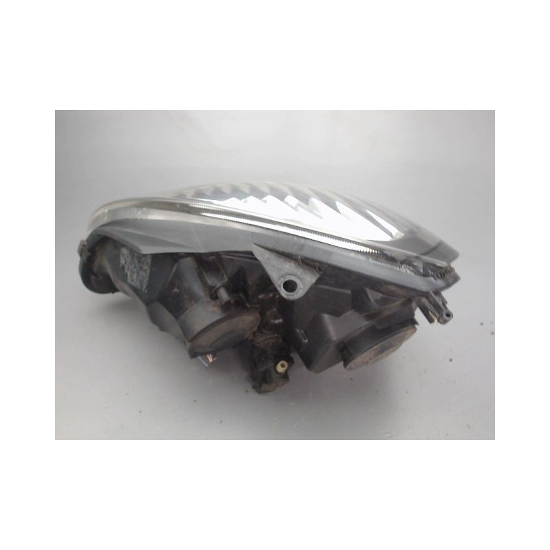 PHARE DROIT RENAULT CLIO