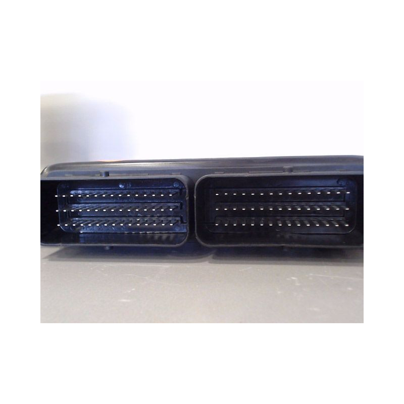 CALCULATEUR MOTEUR RENAULT CLIO