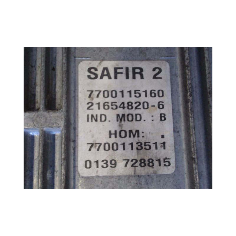 CALCULATEUR MOTEUR RENAULT CLIO