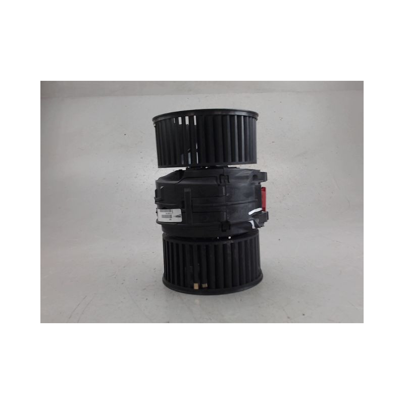 MOTEUR VENTILATEUR CHAUFFAGE RENAULT MEGANE