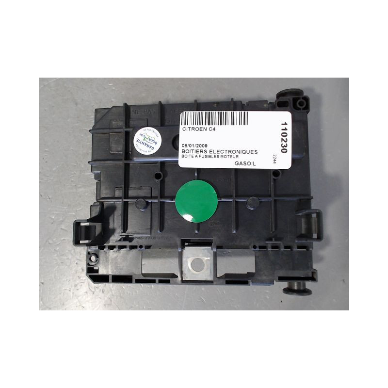 BOITE A FUSIBLES CITROEN C4