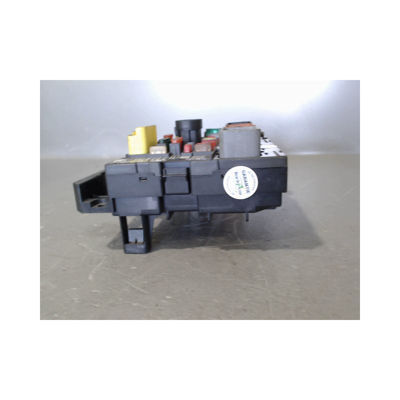 BOITE A FUSIBLES CITROEN C4