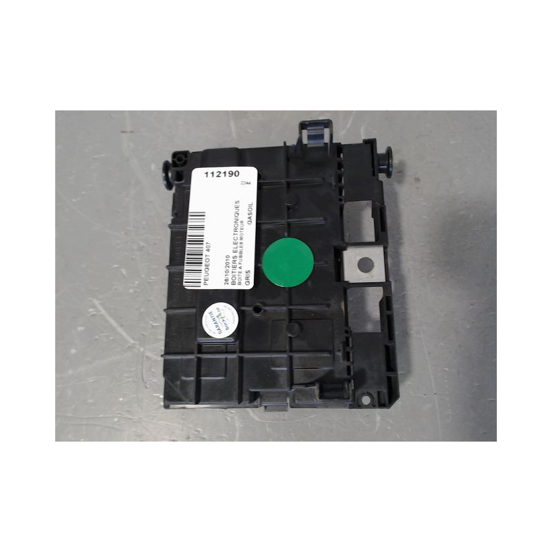 BOITE A FUSIBLES PEUGEOT 407