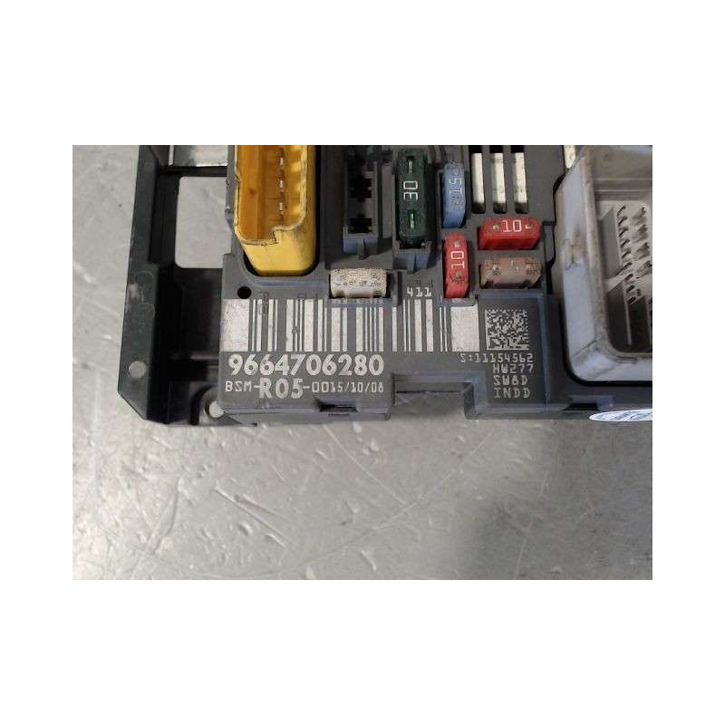 BOITE A FUSIBLES CITROEN BERLINGO