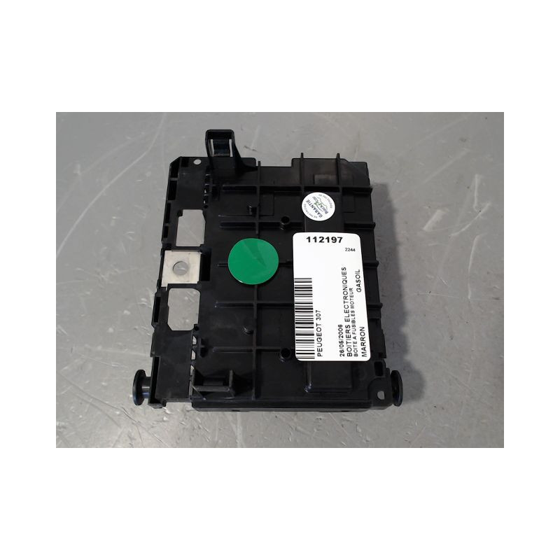 BOITE A FUSIBLES PEUGEOT 307