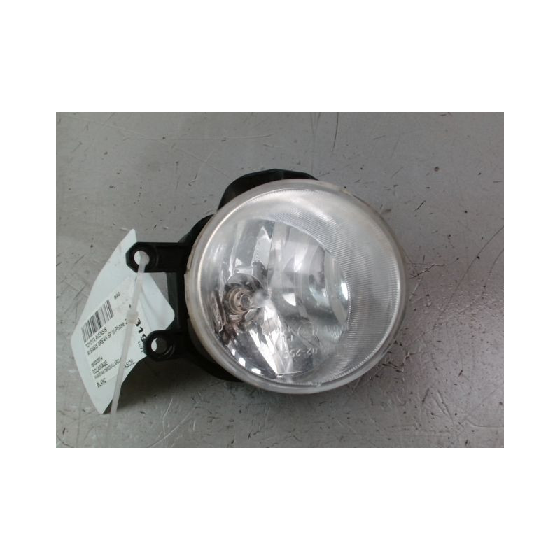 PHARE ANTIBROUILLARD AVANT GAUCHE TOYOTA AVENSIS BREAK III Phase 2 2012-...