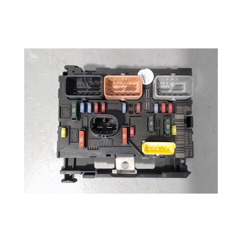 BOITE A FUSIBLES PEUGEOT 207 5P