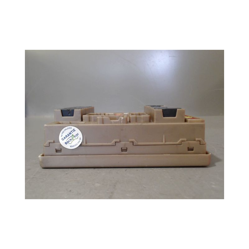 BOITE A FUSIBLES RENAULT CLIO III 2009-