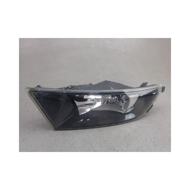 PHARE ANTIBROUILLARD AVANT DROIT SKODA FABIA