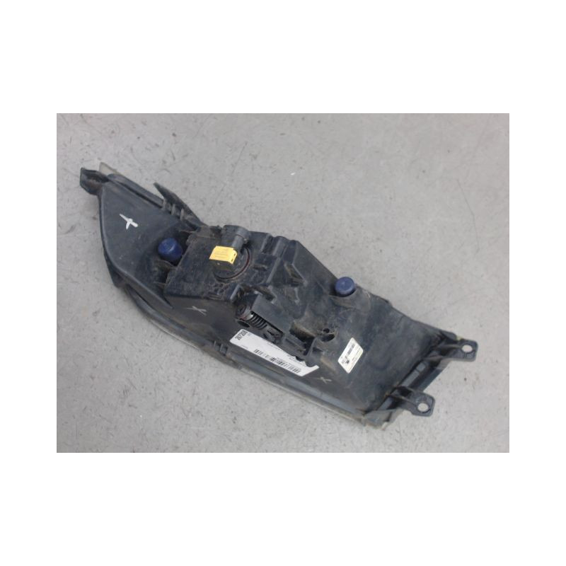 PHARE ANTIBROUILLARD AVANT DROIT SKODA FABIA
