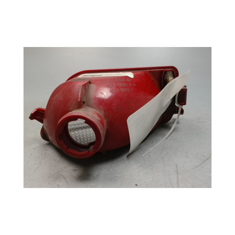 FEU RECUL DROIT CITROEN C4 04-08