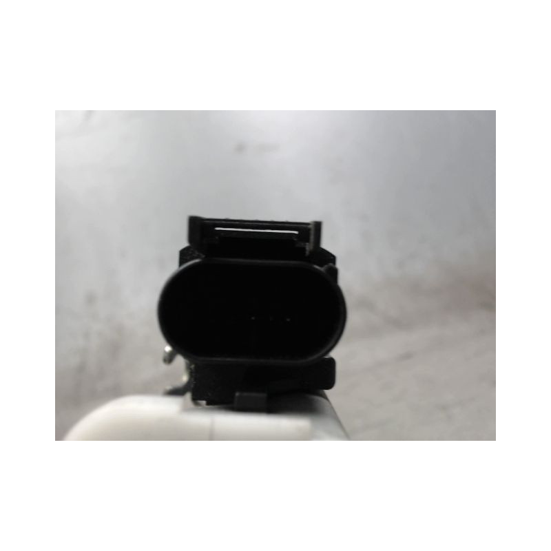 SYSTEME CONDAMNATION AVANT DROIT AUDI A3 2000-2003