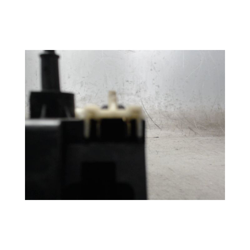 SYSTEME CONDAMNATION AVANT GAUCHE RENAULT CLIO II PH.2 01-06
