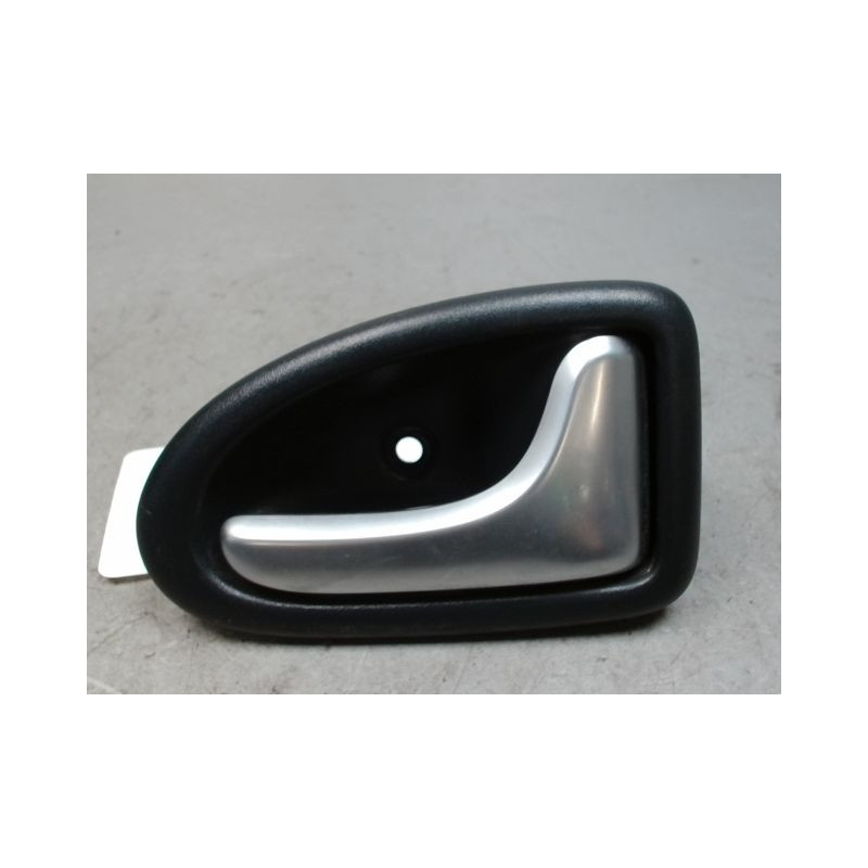 POIGNEE INTERIEURE PORTE AVANT DROIT RENAULT CLIO II PH.2 01-06