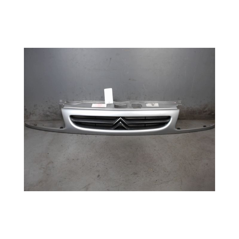 CALANDRE CITROEN SAXO -99