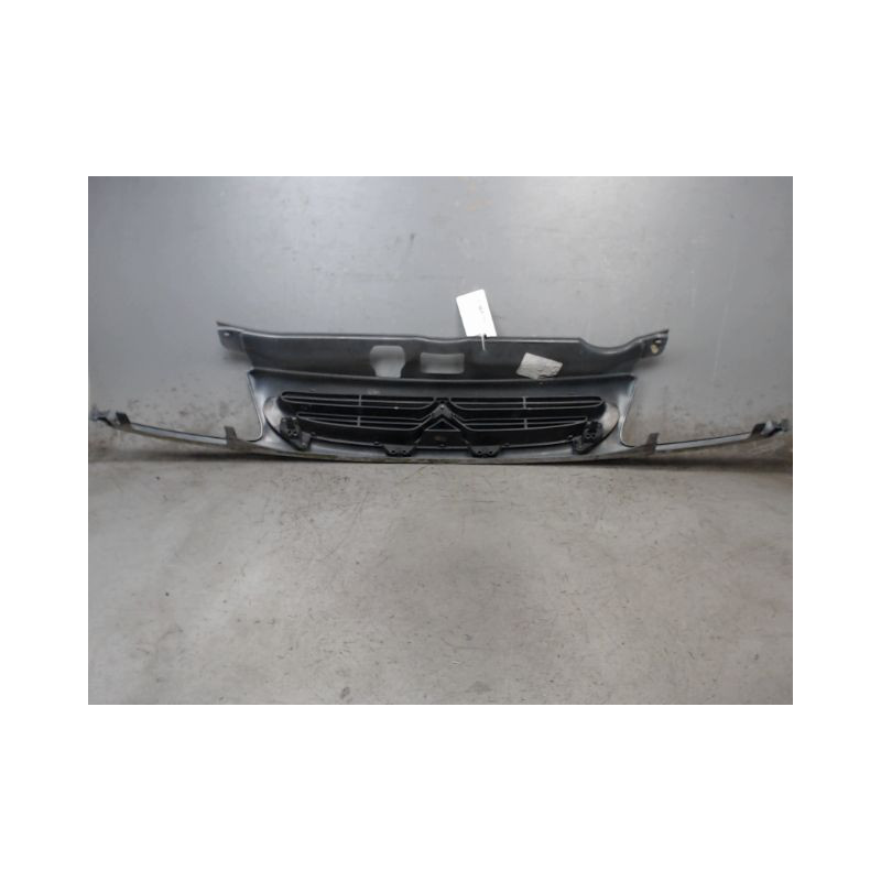 CALANDRE CITROEN SAXO -99