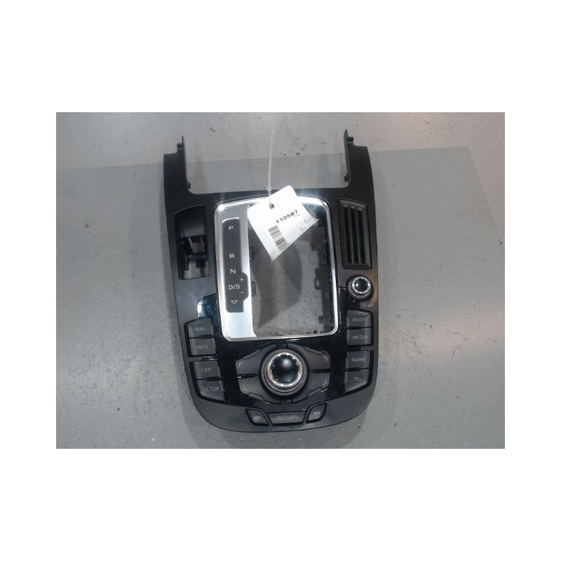 COMMANDE GPS AUDI A4