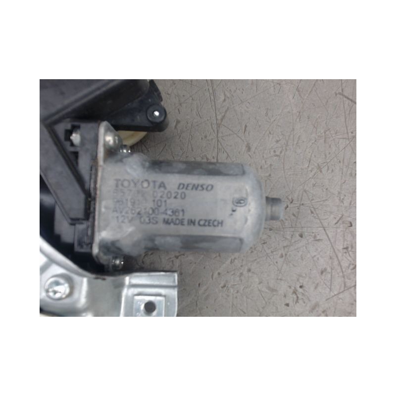 MECANISME LEVE-GLACE AVANT GAUCHE TOYOTA YARIS