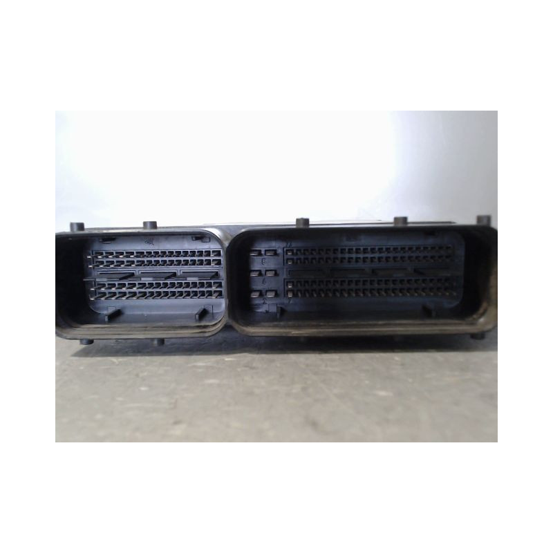 CALCULATEUR MOTEUR SEAT LEON