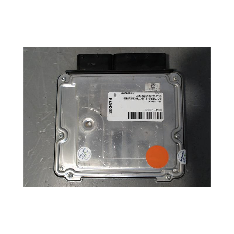CALCULATEUR MOTEUR SEAT LEON