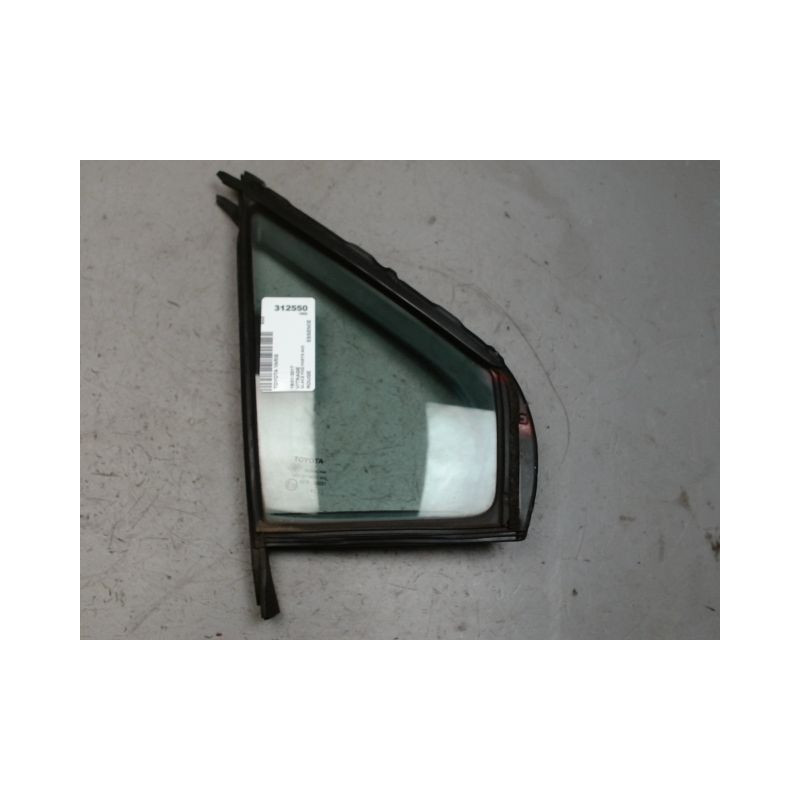 GLACE FIXE PORTE AVD TOYOTA YARIS