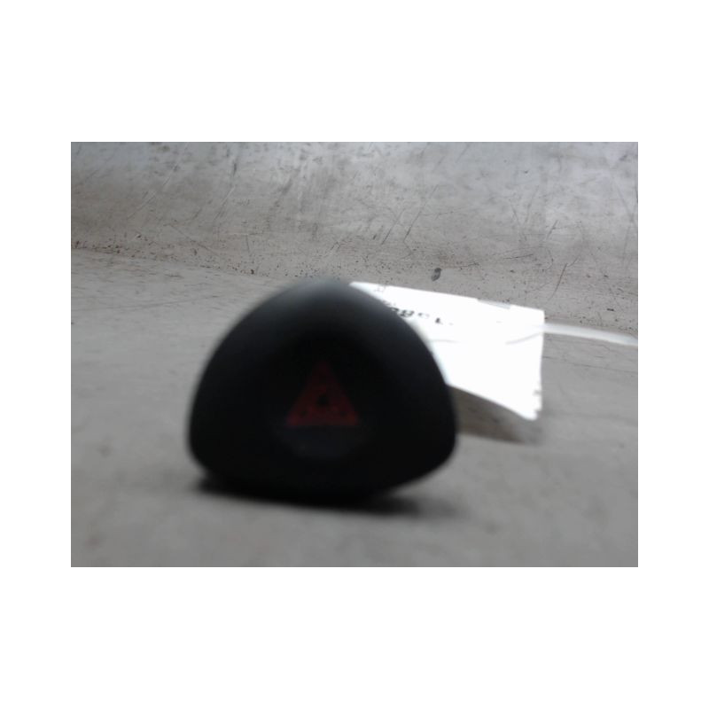 BOUTON DE WARNING RENAULT CLIO