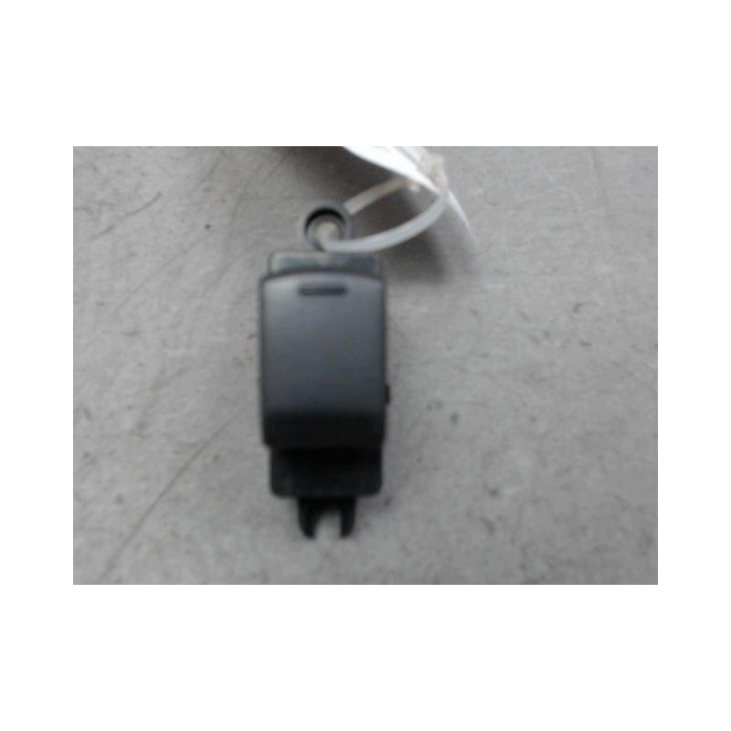 COMMANDE LEVE-GLACE PORTE AVD NISSAN MICRA