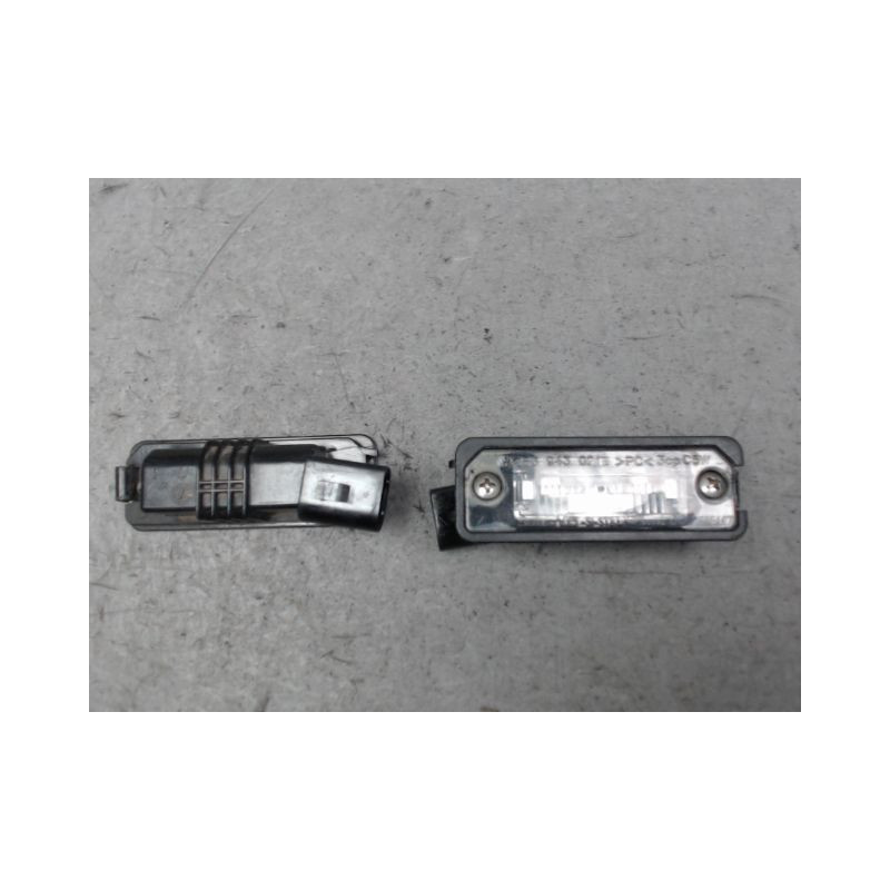 ECLAIREUR PLAQUE DE POLICE VOLKSWAGEN GOLF V 2003-2009
