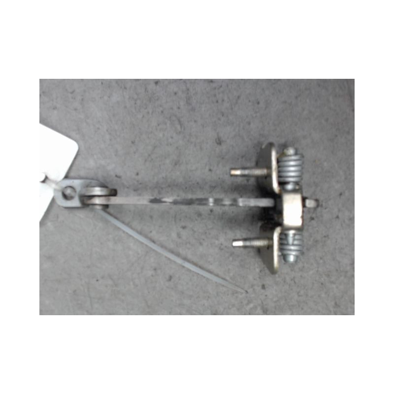 TIRANT PORTE AVANT DROIT DACIA SANDERO 2008-