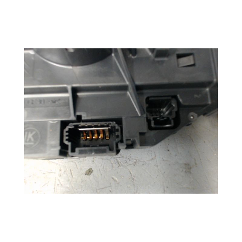 BLOC COMMODOS PEUGEOT 3008