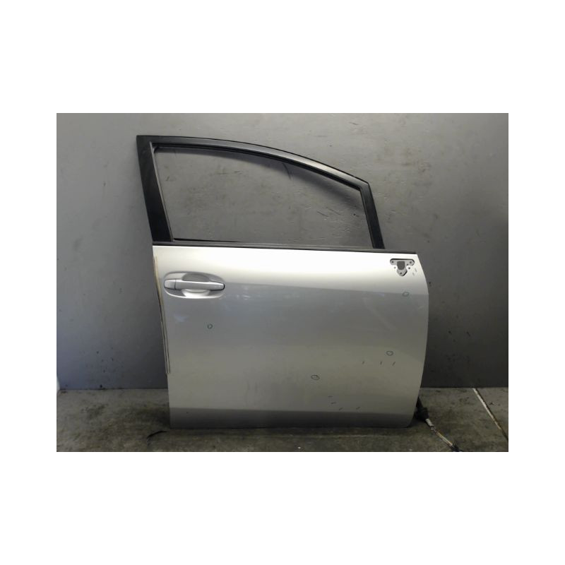 PORTE AVANT DROIT TOYOTA VERSO