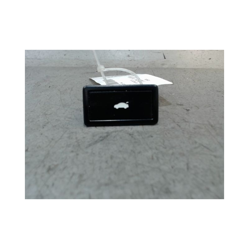COMMANDE OUVERTURE HAYON AUDI A4