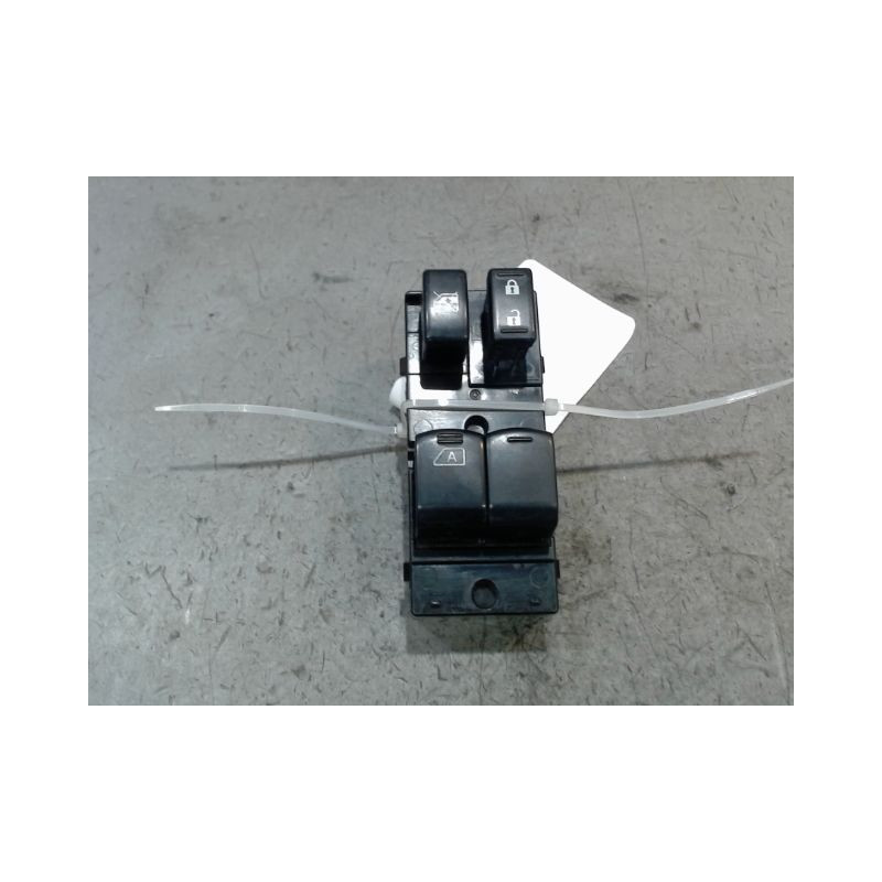 COMMANDE LEVE-GLACE PORTE AVG NISSAN MICRA