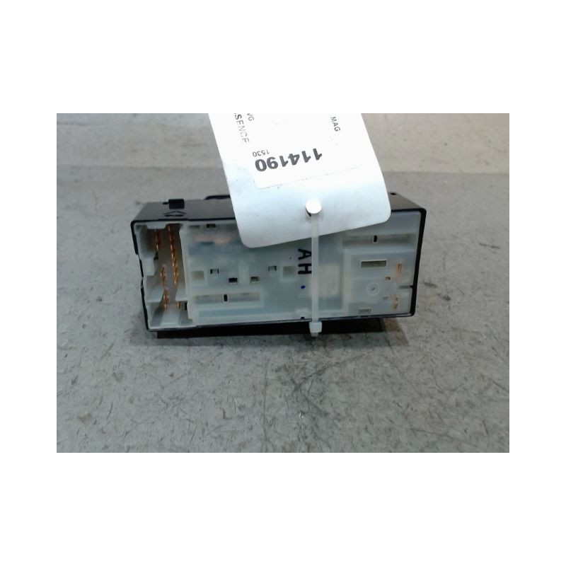 COMMANDE LEVE-GLACE PORTE AVG NISSAN MICRA
