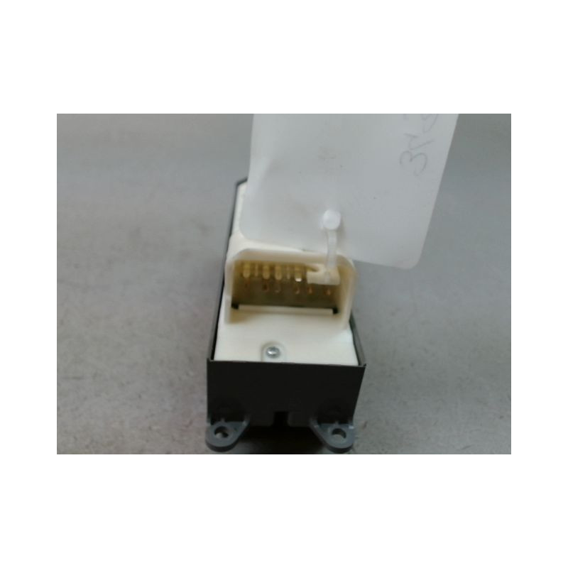 COMMANDE LEVE-GLACE PORTE AVG TOYOTA AURIS 2010-